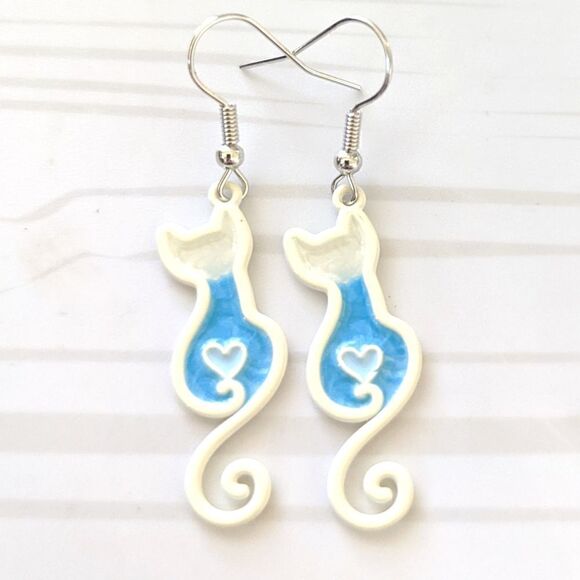 Kitty Cat Love Heart Earrings - Picture 3 of 9